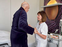  - Foto aus dem Artikel «Pflegerische Interaktion messen» in der Zeitschrift «DieSchwesterDerPfleger»