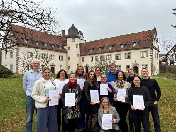 Herzlichen Glückwunsch - zum Abschluss der Kinaesthetics-TrainerInnen Ausbildung Stufe 2