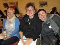 die Kinaesthetics-Trainerinnen v.l.n.r. - Andrea Distelrath, Ruth Rassow und Monika Islam-Haeder