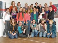 Abschlussfoto - der Kinaesthetics-TrainerInnen Stufe 1 in Absberg