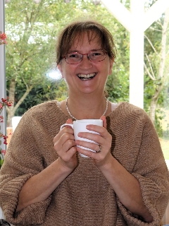 Waddington-Hellmann Andrea